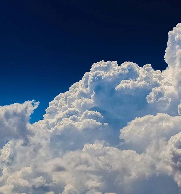 Clouds In Sky, Representing Zetadocs Cloud Software For Business Central